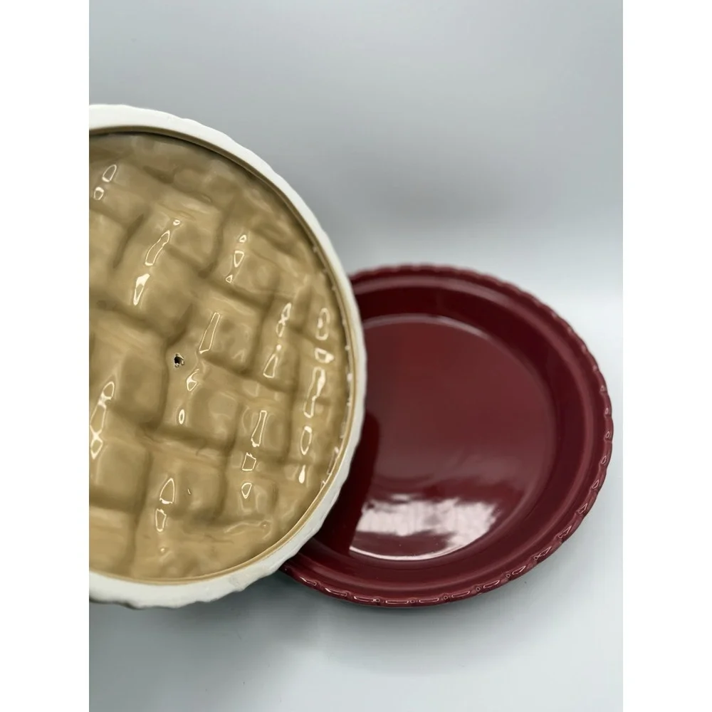 Home Essentials Ceramic Pie Dish‎ with Lid Red Beige Microwave Dishwasher Safe